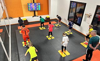 In Bewegung bleiben die Nachwuchsfußballer des SC Espeln im Winter auch dank modernen Trainings. - SCE/Manuel Holtmann In Bewegung bleiben die Nachwuchsfußballer des SC Espeln im Winter auch dank modernen Trainings. - SCE/Manuel Holtmann