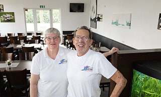 Josefa und Georg Peterburs schließen ihr Restaurant Raststätte Sennelager. Im 38. Jahr endet ihre Leidenschaft für eine außergewöhnliche Gastronomie mit Essen wie bei Muttern. - Regina Brucksch Josefa und Georg Peterburs schließen ihr Restaurant Raststätte Sennelager. Im 38. Jahr endet ihre Leidenschaft für eine außergewöhnliche Gastronomie mit Essen wie bei Muttern. - Regina Brucksch