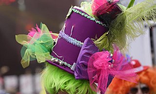 Das Kölner Rosenmontagsfest findet in diesem Jahr im RheinEnergie-Stadion statt. - picture alliance / Flashpic Das Kölner Rosenmontagsfest findet in diesem Jahr im RheinEnergie-Stadion statt. - picture alliance / Flashpic