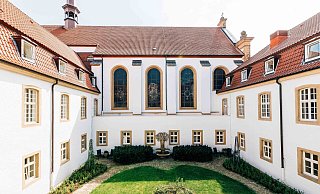 Mit seiner Aktion „Grenzenlos verbunden" macht das Erzbistum Paderborn den Betroffenen der Hochwasserkatastrophe das Angebot, kostenlos Erholung und Begleitung zu finden. - Erzbistum Paderborn Mit seiner Aktion „Grenzenlos verbunden" macht das Erzbistum Paderborn den Betroffenen der Hochwasserkatastrophe das Angebot, kostenlos Erholung und Begleitung zu finden. - Erzbistum Paderborn