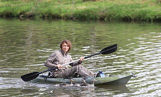 Luca Hesse (24) mit seinen jungen Gänsen Tick, Trick und Track. - Claus Frickemeier Luca Hesse (24) mit seinen jungen Gänsen Tick, Trick und Track. - Claus Frickemeier