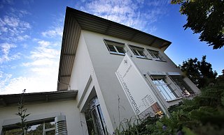 Das Straßenverkehrsamt des Kreises Herford in Kirchlengern überprüft nun die Kennzeichen-Vergabe. - Gerald Dunkel Das Straßenverkehrsamt des Kreises Herford in Kirchlengern überprüft nun die Kennzeichen-Vergabe. - Gerald Dunkel