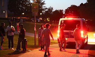 Im Sommer machen manche Partygänger wie hier im Bürgerpark die Nacht zum Tag. - Symbolfoto: Charlotte Mahncke Im Sommer machen manche Partygänger wie hier im Bürgerpark die Nacht zum Tag. - Symbolfoto: Charlotte Mahncke