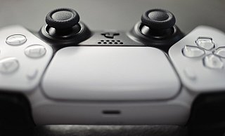 Die Playstation 5 gibt es nur rar im Handel. In Höxter hat sich ein Markt deshalb etwas einfallen lassen. - Symbolfoto: Pixabay Die Playstation 5 gibt es nur rar im Handel. In Höxter hat sich ein Markt deshalb etwas einfallen lassen. - Symbolfoto: Pixabay