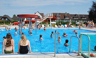 Die Saison im Beverunger Freibad geht am Freitag, 8. September zu Ende. Doch welche Freibäder haben noch auf? - Förderverein Die Saison im Beverunger Freibad geht am Freitag, 8. September zu Ende. Doch welche Freibäder haben noch auf? - Förderverein