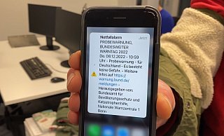 Am Warntag im März wird im Kreis Paderborn über Sirene, Warn-Apps und Cell-Broadcast alarmiert. - Marc Schröder Am Warntag im März wird im Kreis Paderborn über Sirene, Warn-Apps und Cell-Broadcast alarmiert. - Marc Schröder