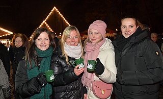 Svenja Herbort, Anna Budde, Manuela Kulik und Julia Loser (v.l.) ließen es sich in Spexard munden. - Jens Dünhölter Svenja Herbort, Anna Budde, Manuela Kulik und Julia Loser (v.l.) ließen es sich in Spexard munden. - Jens Dünhölter