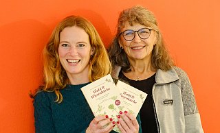 Rebecca Schirge (llinks) und Katharina Hinze haben ein Kräuter-Buch geschrieben. - Andreas Zobe Rebecca Schirge (llinks) und Katharina Hinze haben ein Kräuter-Buch geschrieben. - Andreas Zobe