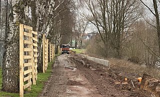 Schlammig präsentiert sich der einstige Weserradweg in Rehme. - Nicole Sielermann Schlammig präsentiert sich der einstige Weserradweg in Rehme. - Nicole Sielermann
