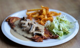 Von 11.30 bis 14 Uhr gibt es im "La Cantina" im Kreis Gütersloh Geschnetzeltes, Nudeln, Frikadellen, Jägerschnitzel oder ein Sauerkrautgericht. - Symbolfoto/Pixabay Von 11.30 bis 14 Uhr gibt es im "La Cantina" im Kreis Gütersloh Geschnetzeltes, Nudeln, Frikadellen, Jägerschnitzel oder ein Sauerkrautgericht. - Symbolfoto/Pixabay