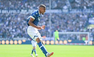 Was für ein Einstand: Arminia-Neuzugang Isaiah Young feiert seinen späten Treffer zum 1:1-Endstand. - Oliver Krato Was für ein Einstand: Arminia-Neuzugang Isaiah Young feiert seinen späten Treffer zum 1:1-Endstand. - Oliver Krato