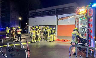 Die Paderborner Feuerwehr ist am Abend einem Großaufgebot im Einsatz. - Ralph Meyer Die Paderborner Feuerwehr ist am Abend einem Großaufgebot im Einsatz. - Ralph Meyer