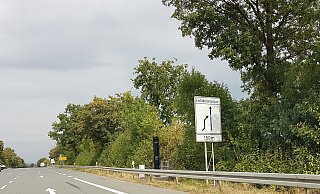Autofahrer aufgepasst: An der B 68 bei Paderborn gilt Tempo 70. Ein neuer Blitzer kontrolliert's. - Birger Berbüsse Autofahrer aufgepasst: An der B 68 bei Paderborn gilt Tempo 70. Ein neuer Blitzer kontrolliert's. - Birger Berbüsse