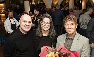 Michael Heicks, Stefanie Niedermeier und Andreas Oehme freuen sich über die Eröffnung von benedict & schmaus. - © Jörg Dieckmann - www. dieckmann-fotodesign.de Michael Heicks, Stefanie Niedermeier und Andreas Oehme freuen sich über die Eröffnung von benedict & schmaus. - © Jörg Dieckmann - www. dieckmann-fotodesign.de