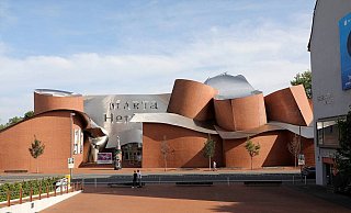 Im Marta-Museum herrschen derzeit noch keine Zugangsbeschränkungen für Besucher der Ausstellung. - Frank-Michael Kiel-Steinkamp Im Marta-Museum herrschen derzeit noch keine Zugangsbeschränkungen für Besucher der Ausstellung. - Frank-Michael Kiel-Steinkamp