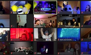 Bei der digitalen "Tanz in den Mai"-Party haben die Menschen per Webcam zu verschiedenen DJs getanzt. - Alexandra Golfinger Bei der digitalen "Tanz in den Mai"-Party haben die Menschen per Webcam zu verschiedenen DJs getanzt. - Alexandra Golfinger