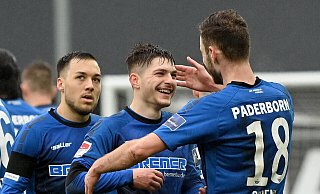 Die SCP-Akteure Florent Muslija (M.) und Dennis Srbeny (r.) haben in der Rückrunde schon fünf Treffer erzielt. Teamkollege Julian Justvan verbuchte zuletzt einen Assist in Kiel. - imago images/Ulrich Hufnagel Die SCP-Akteure Florent Muslija (M.) und Dennis Srbeny (r.) haben in der Rückrunde schon fünf Treffer erzielt. Teamkollege Julian Justvan verbuchte zuletzt einen Assist in Kiel. - imago images/Ulrich Hufnagel