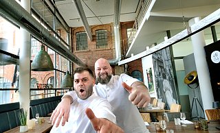 Beka Badurashvili (l.) und Rafael Kucharski treten mit dem Gütersloher Restaurant "Elf84" an. - Andreas Frücht Beka Badurashvili (l.) und Rafael Kucharski treten mit dem Gütersloher Restaurant "Elf84" an. - Andreas Frücht