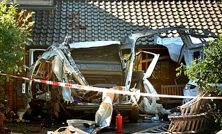 Völlig zerstört: Das Ausmaß des Schadens lässt erahnen, wie heftig die Explosion am 15. Mai in Mastholte gewesen sein muss. - Andreas Frücht Völlig zerstört: Das Ausmaß des Schadens lässt erahnen, wie heftig die Explosion am 15. Mai in Mastholte gewesen sein muss. - Andreas Frücht