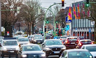 Blick in die Detmolder Straße: Vor allem die Verkehrspolitik von Rot-Grün-Rot sorgt in Bielefeld für Konfliktstoff. - Mike-Dennis Mueller/www.mdm.photo Blick in die Detmolder Straße: Vor allem die Verkehrspolitik von Rot-Grün-Rot sorgt in Bielefeld für Konfliktstoff. - Mike-Dennis Mueller/www.mdm.photo