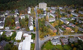 Vor allem eine große Wohnungseigentümergemeinschaft an der oberen Elbeallee wehrt sich gegen die Linie 1 und ihre Hochbahnsteige. Mehr als 400 Gegner sollen schon unterschrieben haben. - Mike-Dennis Müller / www.mdm.photo Vor allem eine große Wohnungseigentümergemeinschaft an der oberen Elbeallee wehrt sich gegen die Linie 1 und ihre Hochbahnsteige. Mehr als 400 Gegner sollen schon unterschrieben haben. - Mike-Dennis Müller / www.mdm.photo