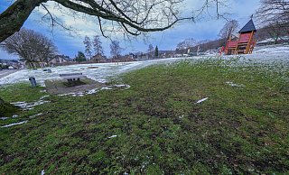 Dieser Bielefelder Quartiers- und Spielplatz ist gut 9.000 Quadratmeter groß, für den Bau einer Kita sollen nun 2.000 Quadratmeter geopfert werden. - Andreas Zobe Dieser Bielefelder Quartiers- und Spielplatz ist gut 9.000 Quadratmeter groß, für den Bau einer Kita sollen nun 2.000 Quadratmeter geopfert werden. - Andreas Zobe