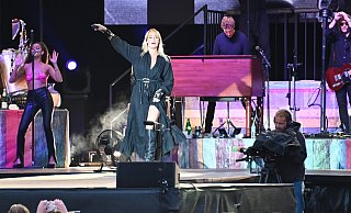 Beim letzten Weser-Open-Air in Beverungen war Sarah Connor einer der Hauptacts. Im nächsten Jahr wird unter anderem Andrea Berg für die Besucher in Höxter spielen. - Thomas Kube Beim letzten Weser-Open-Air in Beverungen war Sarah Connor einer der Hauptacts. Im nächsten Jahr wird unter anderem Andrea Berg für die Besucher in Höxter spielen. - Thomas Kube