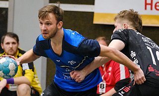 Brakes Felix Weeke (l.) steuerte sieben Tore bei, die Niederlage gegen den HSC Haltern-Sythen vermochte aber auch er nicht zu verhindern. - Andreas Zobe Brakes Felix Weeke (l.) steuerte sieben Tore bei, die Niederlage gegen den HSC Haltern-Sythen vermochte aber auch er nicht zu verhindern. - Andreas Zobe