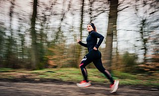 Am besten gefällt Tina Di Maria das Laufen im Wald. Hier bringt sie sich in Form für ihr 2022 geplantes Marathondebüt. - Besim Mazhiqi Am besten gefällt Tina Di Maria das Laufen im Wald. Hier bringt sie sich in Form für ihr 2022 geplantes Marathondebüt. - Besim Mazhiqi