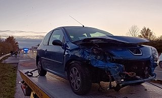 Der Peugeot wurde bei dem Unfall stark beschädigt. - Claus Frickemeier Der Peugeot wurde bei dem Unfall stark beschädigt. - Claus Frickemeier