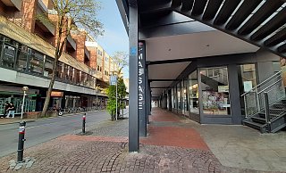 In der Marienstraße schlugen und traten die Angreifer auf ihr Opfer ein, das später im Krankenhaus starb. - Lena Henning In der Marienstraße schlugen und traten die Angreifer auf ihr Opfer ein, das später im Krankenhaus starb. - Lena Henning