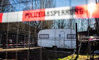 Der Missbrauchskomplex Lügde hat in NRW ein Erdbeben verursacht. Im Podcast spricht Redakteurin Janet König über den Fall und den Gerichtsprozess, den sie als Reporterin begleitet hat. - Guido Kirchner/dpa Der Missbrauchskomplex Lügde hat in NRW ein Erdbeben verursacht. Im Podcast spricht Redakteurin Janet König über den Fall und den Gerichtsprozess, den sie als Reporterin begleitet hat. - Guido Kirchner/dpa