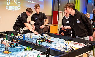 Die Pelestorms siegten auch im Robot Game, dem Kern der First-Lego-League. - Sergei Magel/HNF Die Pelestorms siegten auch im Robot Game, dem Kern der First-Lego-League. - Sergei Magel/HNF