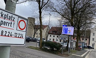 Informationen wie Sperrzeiten von Parkplätzen sollen zukünftig im Parkleitsystem eingespielt werden und somit bereits im Vorfeld helfen, den Verkehr im Bereich des Inneren Rings zu steuern. - Marc Schröder Informationen wie Sperrzeiten von Parkplätzen sollen zukünftig im Parkleitsystem eingespielt werden und somit bereits im Vorfeld helfen, den Verkehr im Bereich des Inneren Rings zu steuern. - Marc Schröder