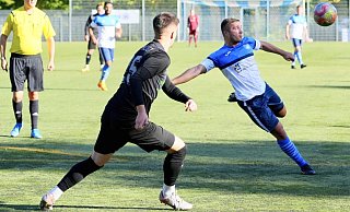 Nils Röbling (r.) und der TuS Brake spielen am Sonntag gegen SW Sende. - Peter Unger Nils Röbling (r.) und der TuS Brake spielen am Sonntag gegen SW Sende. - Peter Unger