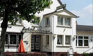 Das Hotel Kuhn in Beverungen hat den Eigentümer gewechselt, seit April heißt es nun Hotel Asado. - Simone Olesch Das Hotel Kuhn in Beverungen hat den Eigentümer gewechselt, seit April heißt es nun Hotel Asado. - Simone Olesch