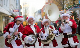 Die „Dixi Band“ aus Holland ist auch in diesem Jahr wieder Teil des Programms in der Bünder Innenstadt. - Gerald Dunkel Die „Dixi Band“ aus Holland ist auch in diesem Jahr wieder Teil des Programms in der Bünder Innenstadt. - Gerald Dunkel
