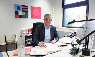 Amtsgerichtsdirektor Werner Meier ist am Amtsgericht Bad Oeynhausen zuständig für Jugendstrafsachen. - Nicole Bliesener Amtsgerichtsdirektor Werner Meier ist am Amtsgericht Bad Oeynhausen zuständig für Jugendstrafsachen. - Nicole Bliesener