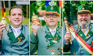 Apfelprinz Daniel Windmann (v. l.), Kronprinz Ingo Hengst und Zepterprinz Guido Könsgen freuen sich über ihre Prämien. - Besim Mazhiqi Apfelprinz Daniel Windmann (v. l.), Kronprinz Ingo Hengst und Zepterprinz Guido Könsgen freuen sich über ihre Prämien. - Besim Mazhiqi