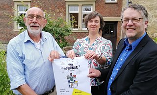 Autor und Organisator Ralf Filker (l.), Pfarrerin Patrizia Müller und Komponist Thilo Nordheim laden zum neuen Musical-Projekt ein. - Burkhard Battran Autor und Organisator Ralf Filker (l.), Pfarrerin Patrizia Müller und Komponist Thilo Nordheim laden zum neuen Musical-Projekt ein. - Burkhard Battran