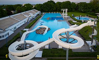 Seit dem 1. Mai kamen rund 92.000 Gäste in die Bielefelder Bäder (hier das Wiesenbad). - Mike-Dennis Mller / www.mdm.photo Seit dem 1. Mai kamen rund 92.000 Gäste in die Bielefelder Bäder (hier das Wiesenbad). - Mike-Dennis Mller / www.mdm.photo