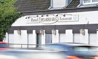Durch die geplanten neuen Nutzungen des Areals rund um den ehemaligen "Spexarder Kruges" an der Verler Straße wird sich die nicht einfache verkehrliche Situation laut Gutachten kaum verschlechtern. - Jens Dünhölter Durch die geplanten neuen Nutzungen des Areals rund um den ehemaligen "Spexarder Kruges" an der Verler Straße wird sich die nicht einfache verkehrliche Situation laut Gutachten kaum verschlechtern. - Jens Dünhölter