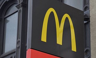 Großkonzern: Insgesamt hat McDonald's weltweit mehr als 200.000 Mitarbeiter. - Mareike Patock (Archiv/Symbolbild) Großkonzern: Insgesamt hat McDonald's weltweit mehr als 200.000 Mitarbeiter. - Mareike Patock (Archiv/Symbolbild)
