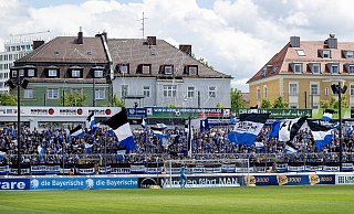 Rund 1.500 Arminen unterstützen ihre Mannschaft beim 2:0-Auswärtssieg gegen 1860 München. - IMAGO/Eibner Rund 1.500 Arminen unterstützen ihre Mannschaft beim 2:0-Auswärtssieg gegen 1860 München. - IMAGO/Eibner