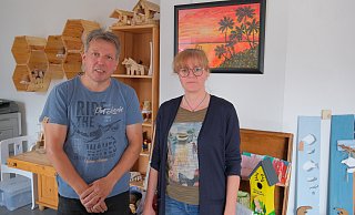Anleiter Frank Gläsel und Standortleiterin Susanne Ernst im neuen Deko-Shop der IFAS an der Mindener Straße 29. - Nicole Bliesener Anleiter Frank Gläsel und Standortleiterin Susanne Ernst im neuen Deko-Shop der IFAS an der Mindener Straße 29. - Nicole Bliesener