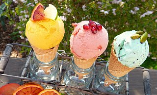 Eine Kugel Eis im Sommer ist eine beliebte Abkühlung - die in diesem Jahr schnell ins Geld gehen kann. - Pixabay (Symbolbild) Eine Kugel Eis im Sommer ist eine beliebte Abkühlung - die in diesem Jahr schnell ins Geld gehen kann. - Pixabay (Symbolbild)