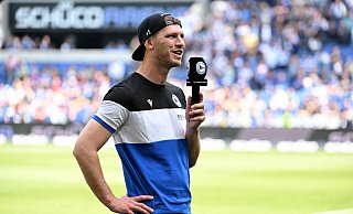 Fabian Klos sagt: "Lasst uns einfach alle zusammen noch mal raushauen, was in uns steckt – wir auf dem Platz, ihr auf den Rängen." - IMAGO/Ulrich Hufnagel Fabian Klos sagt: "Lasst uns einfach alle zusammen noch mal raushauen, was in uns steckt – wir auf dem Platz, ihr auf den Rängen." - IMAGO/Ulrich Hufnagel