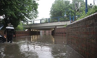Der Bahnhofstunnel in Bünde steht nach einem Unwetter unter Wasser. - Florian Weyand Der Bahnhofstunnel in Bünde steht nach einem Unwetter unter Wasser. - Florian Weyand