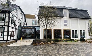 Das im Sommer 2019 eröffnete Hotel WunnersWat in Verl ist von einem Betrüger um viel Geld geprellt worden. - Markus Voss Das im Sommer 2019 eröffnete Hotel WunnersWat in Verl ist von einem Betrüger um viel Geld geprellt worden. - Markus Voss