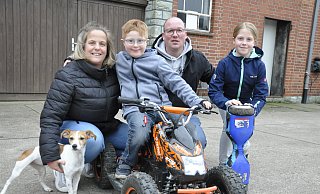 Henri (7) ist mit dem Down-Syndrom zur Welt gekommen. Ja und!?, sagen die Henri mit seinen Eltern Kerstin und Andreas Rehage und seiner Schwester Anni. - Rainer Stephan Henri (7) ist mit dem Down-Syndrom zur Welt gekommen. Ja und!?, sagen die Henri mit seinen Eltern Kerstin und Andreas Rehage und seiner Schwester Anni. - Rainer Stephan